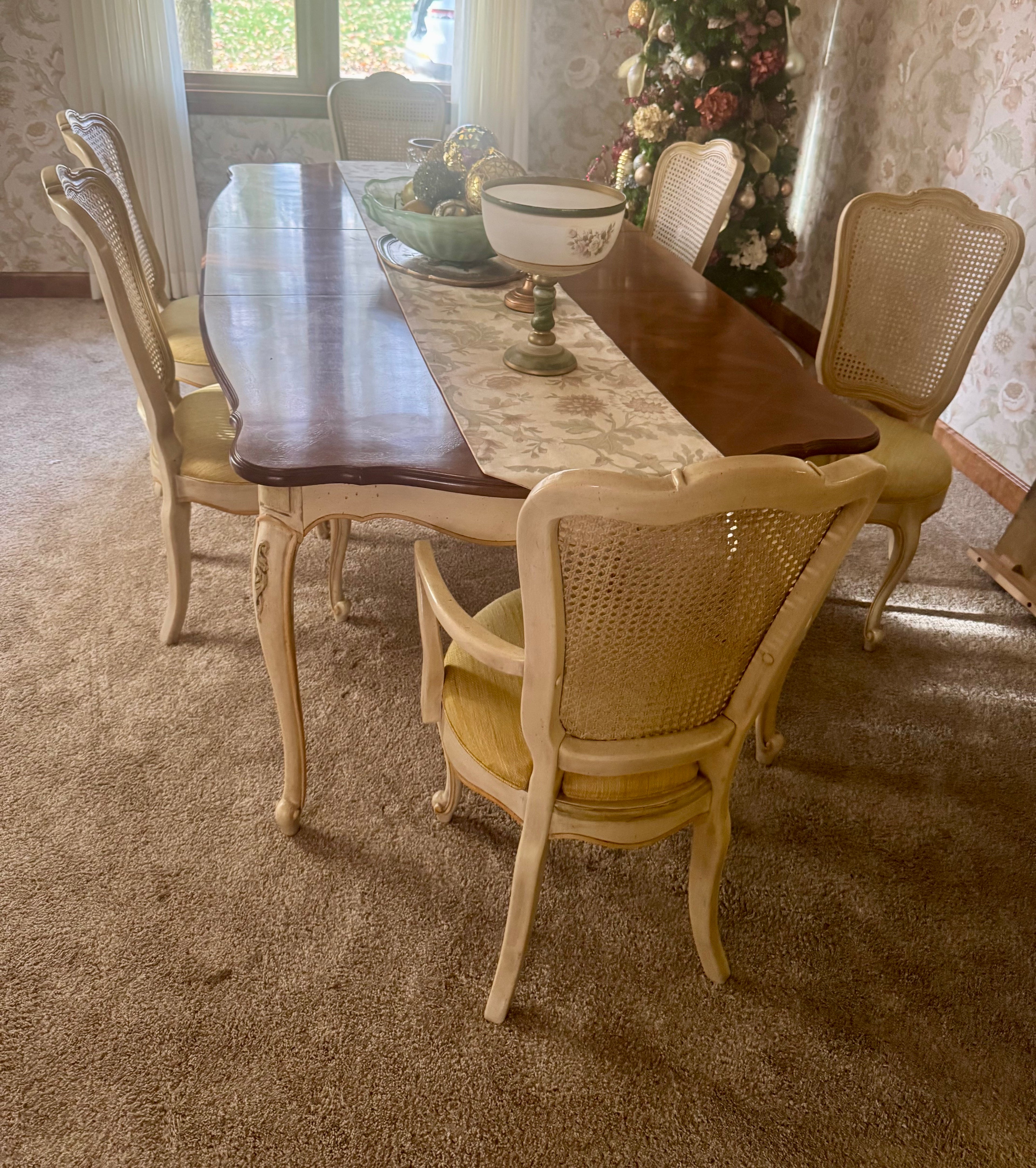 Thomasville French Provincial Dining Hutch- Table- 6 Chairs