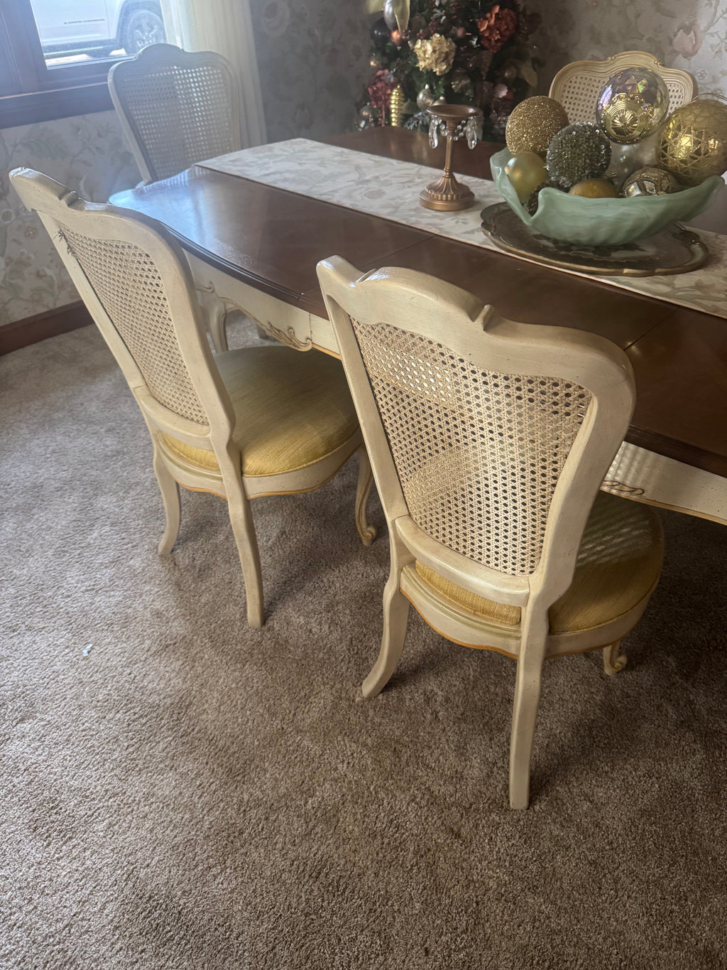 Thomasville French Provincial Dining Hutch- Table- 6 Chairs