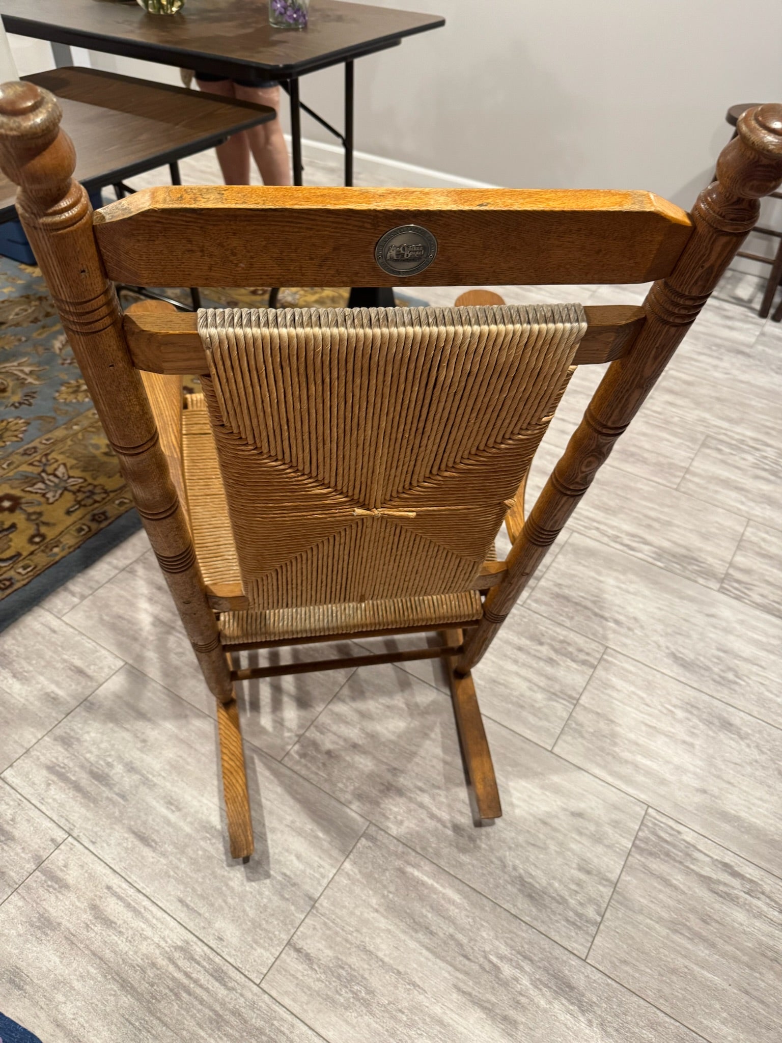 Cracker barrel Rocker