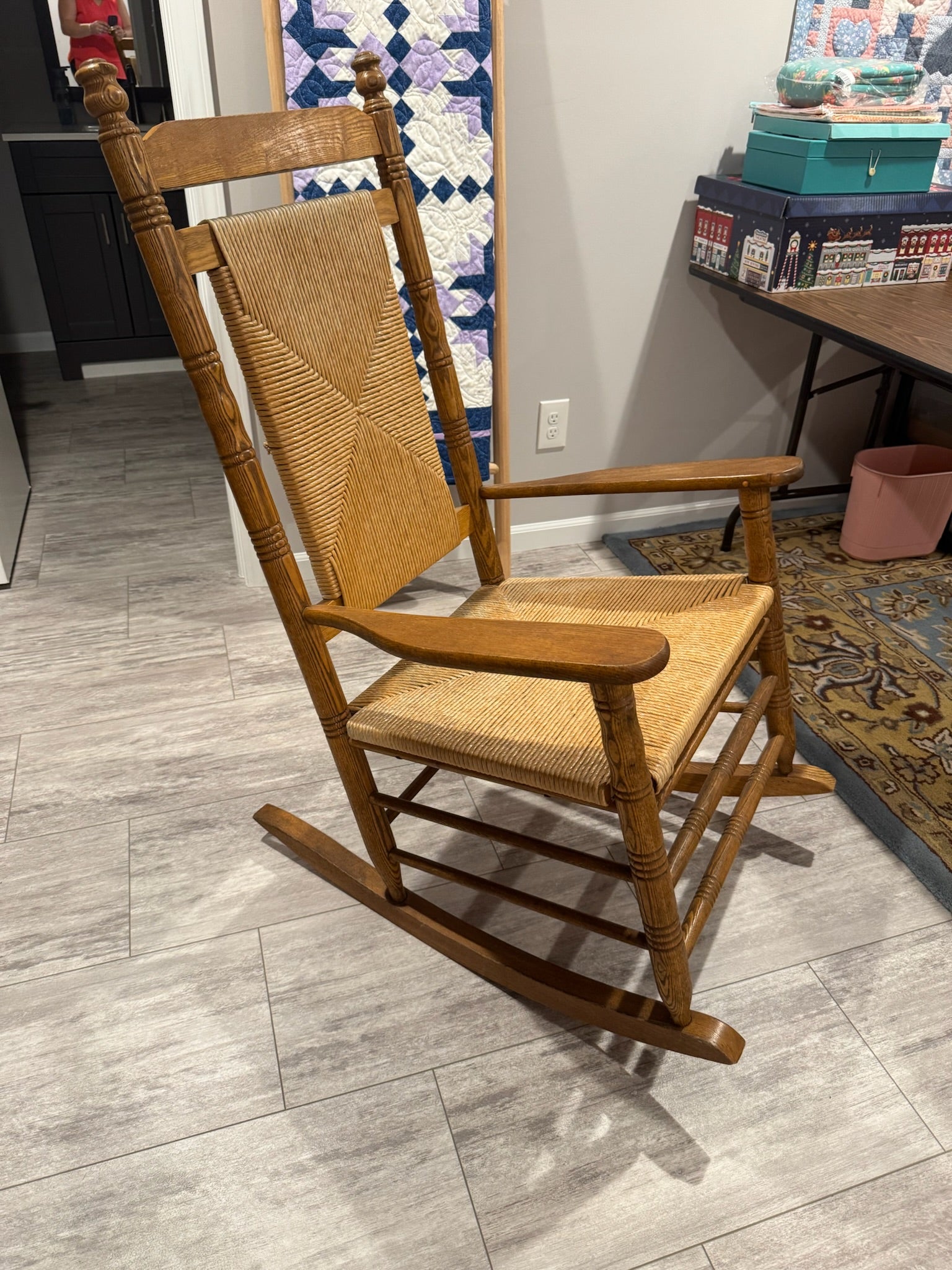 Cracker barrel Rocker