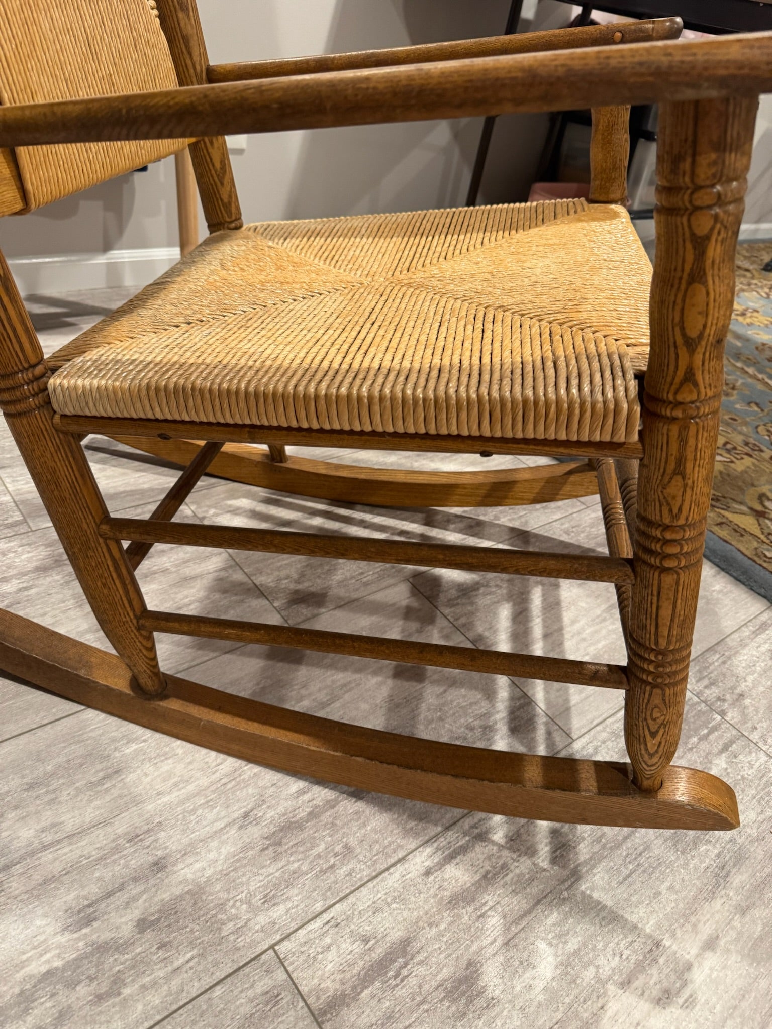 Cracker barrel Rocker